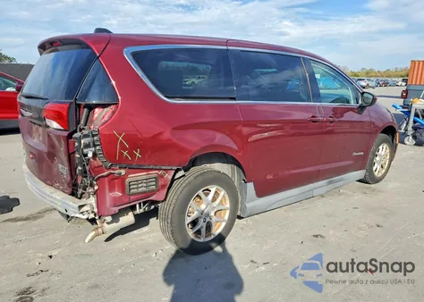 2022 Chrysler Voyager Lx z USA, uszkodzony, nr VIN 2C4RC1CG3NR163011